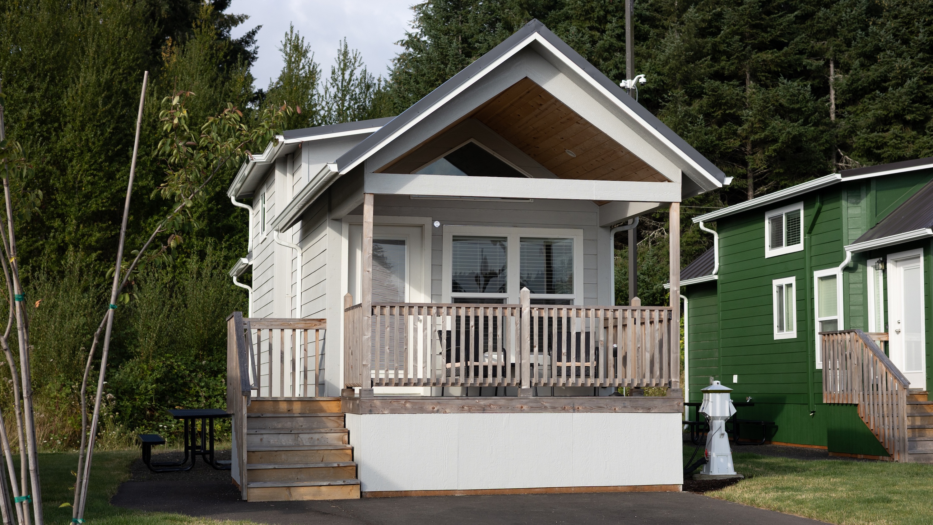  RV_Cottage_B_3000x1688